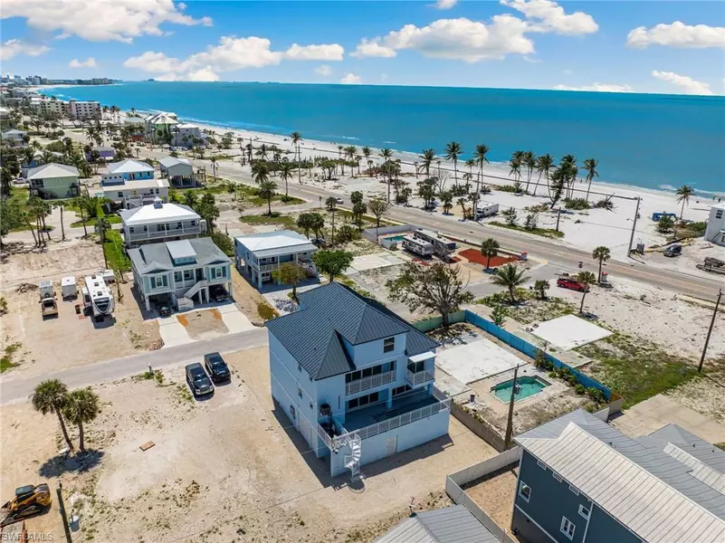 121 Hibiscus DR, Fort Myers Beach, FL 33931