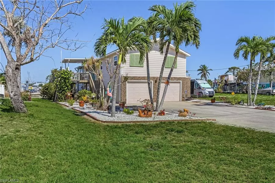 3374 York RD, St. James City, FL 33956