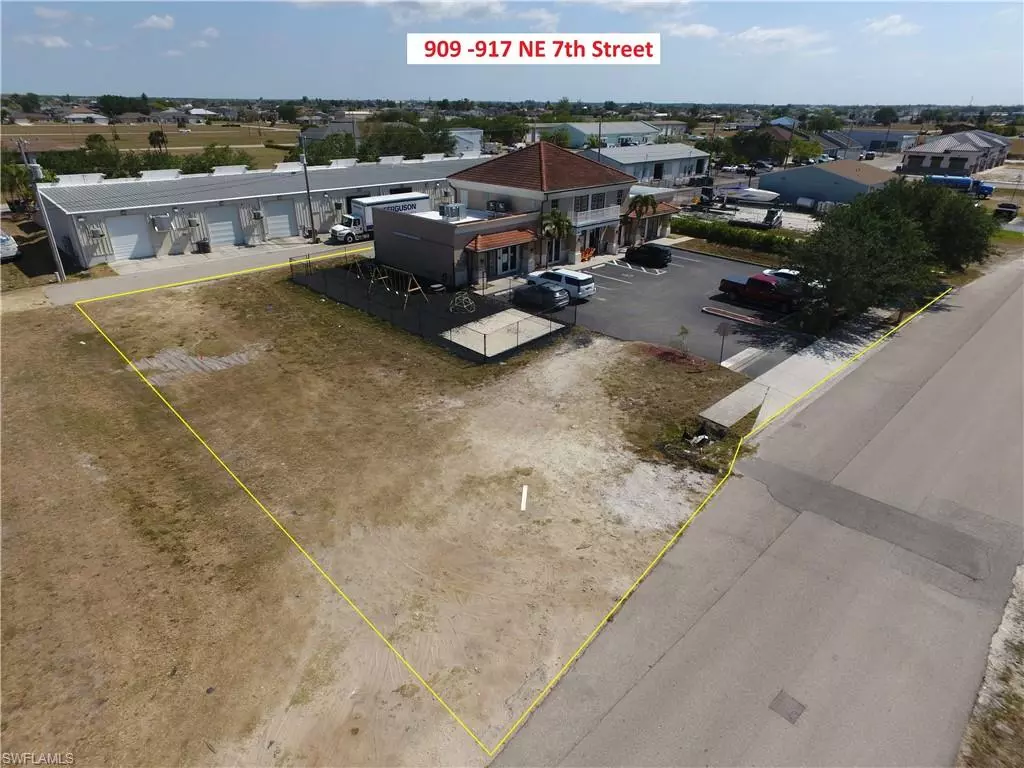 Cape Coral, FL 33909,909 - 917 NE 7th ST