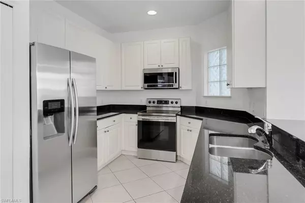 Naples, FL 34110,1370 Sweetwater CV #101