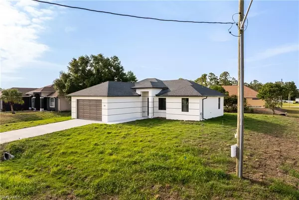 Lehigh Acres, FL 33971,5327 Beauty ST