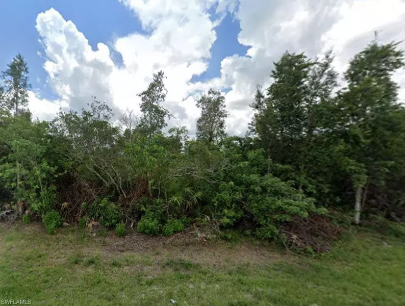 441 Thelma CT, Lehigh Acres, FL 33972