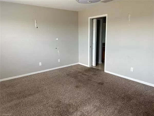 Lehigh Acres, FL 33976,3216 36th ST SW