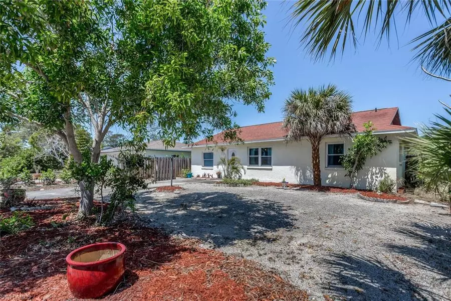 55 2nd ST, Bonita Springs, FL 34134