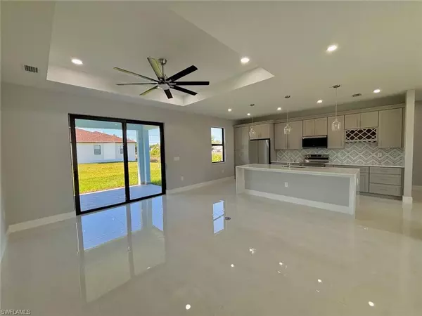 Lehigh Acres, FL 33976,3711 7th ST SW