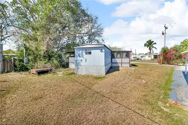 Chokoloskee, FL 34138,268 Mamie ST