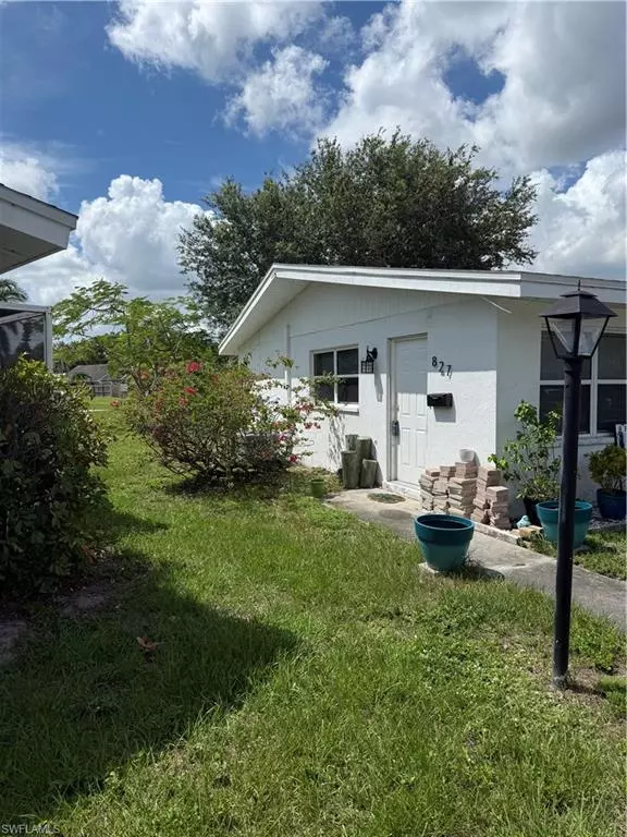 Fort Myers, FL 33919,827 Courtington LN #1