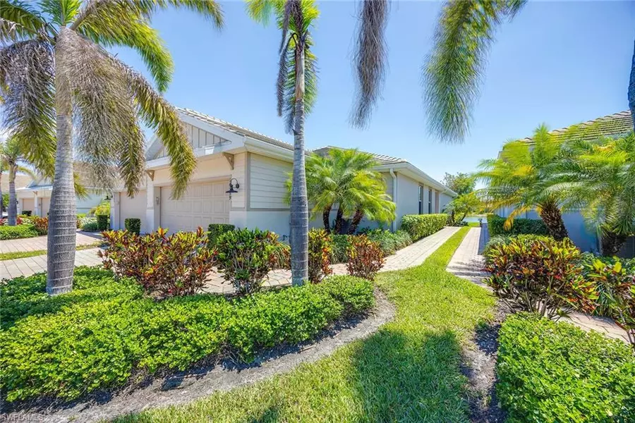 14799 Edgewater CIR, Naples, FL 34114
