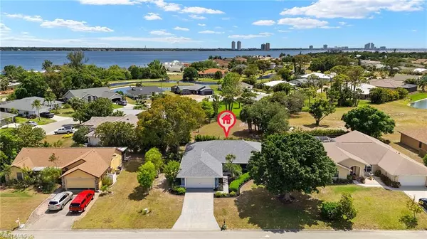 6419 Ben Hogan CIR, North Fort Myers, FL 33917