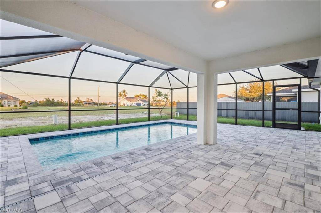 1909 NE 2nd AVE, Cape Coral, FL 33909