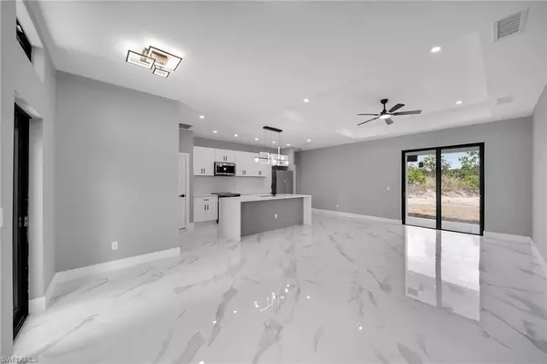 Lehigh Acres, FL 33974,728 Ashley RD