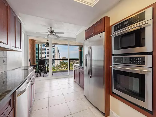 Naples, FL 34103,4031 GULF SHORE BLVD N #PH-2C