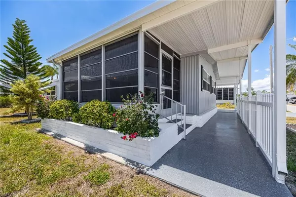 North Fort Myers, FL 33903,472 Nicklaus BLVD