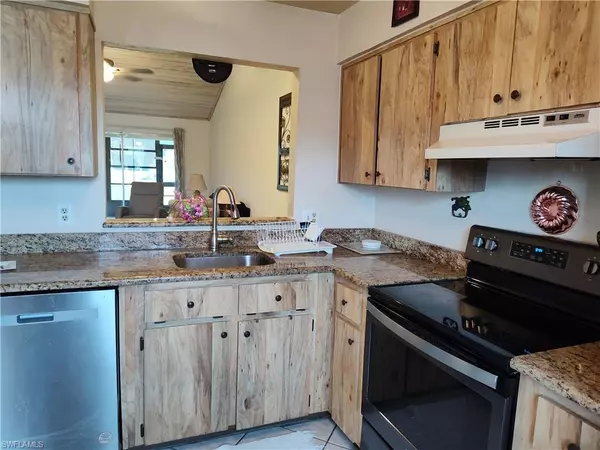 Fort Myers, FL 33919,9351 Lennex LN