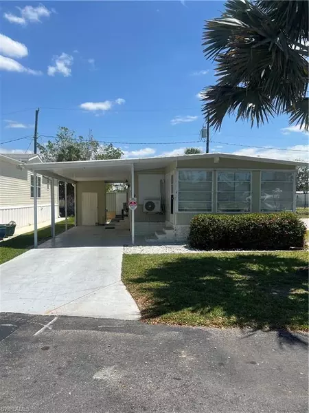 777 Walkerbilt RD #9, Naples, FL 34110