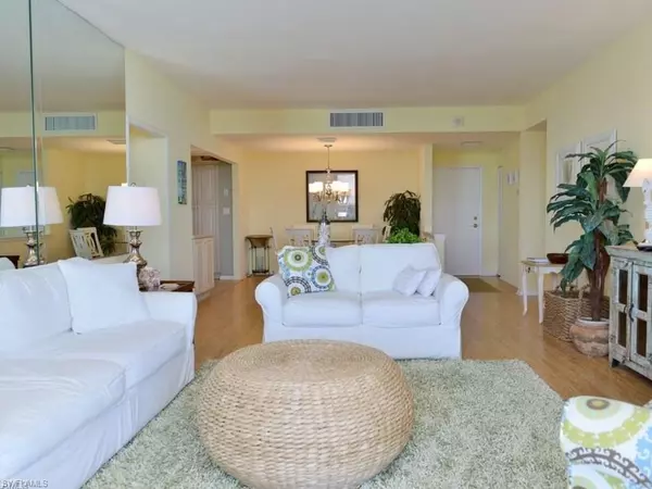 Naples, FL 34103,4001 Gulf Shore BLVD N #PH-4