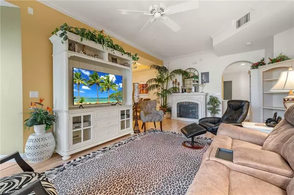 Fort Myers, FL 33912,5110 W Hyde Park CT #102