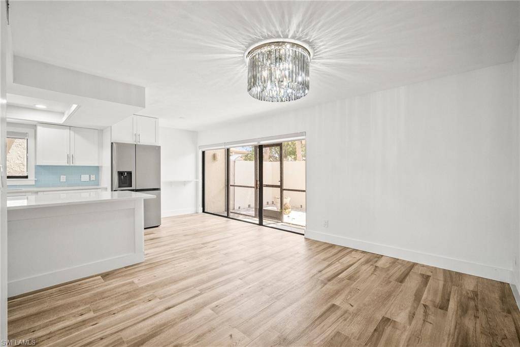 Naples, FL 34110,517 Lake Louise CIR #101