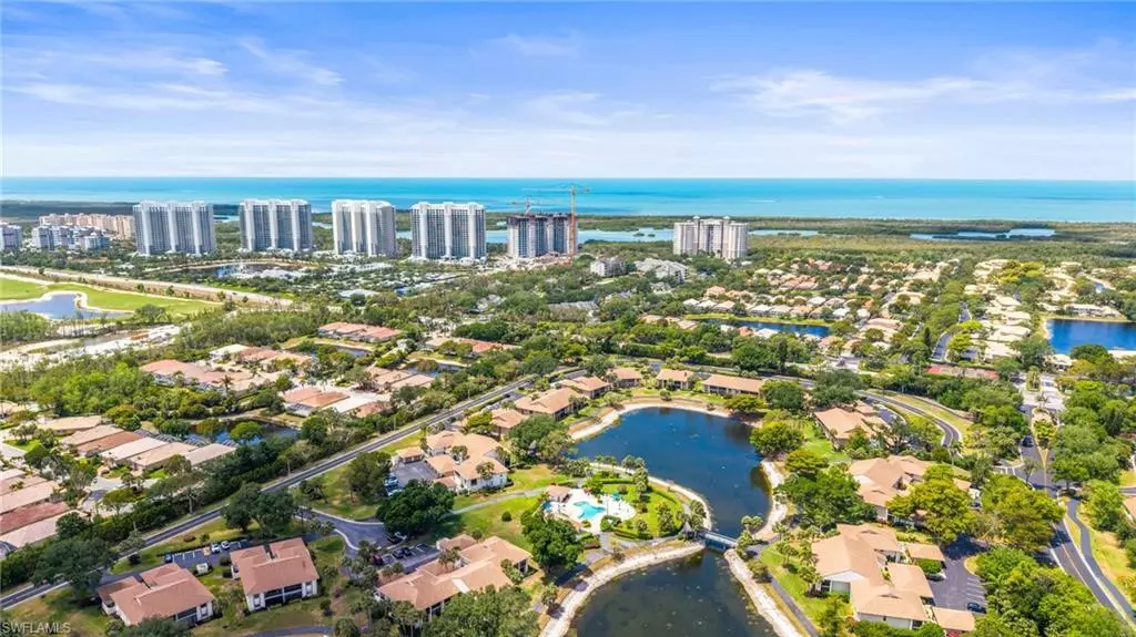 Naples, FL 34110,517 Lake Louise CIR #101