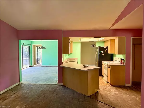 North Fort Myers, FL 33917,19210 Ethel DR
