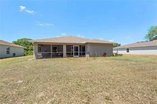 Labelle, FL 33935,2011 Granada RD