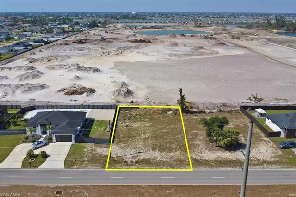 1055 Embers PKWY W, Cape Coral, FL 33993