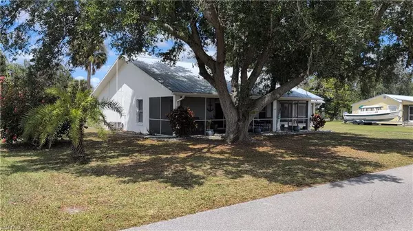 Moore Haven, FL 33471,1159 Lock LN