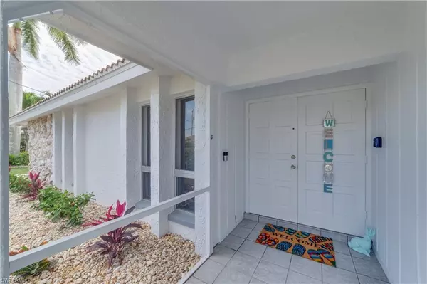 Cape Coral, FL 33914,706 SW 52nd ST