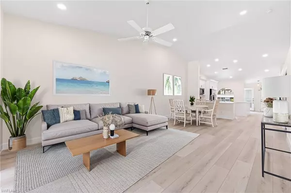 8562 Mustang DR #31, Naples, FL 34113