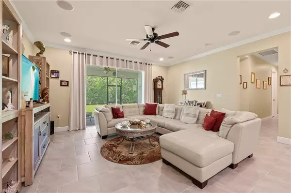 Naples, FL 34120,3865 Helmsman DR