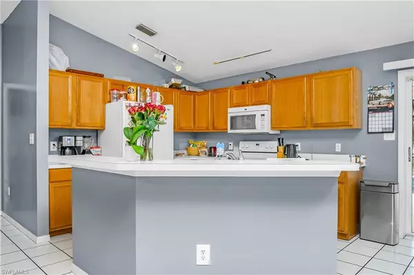 Naples, FL 34120,1090 24th AVE NE