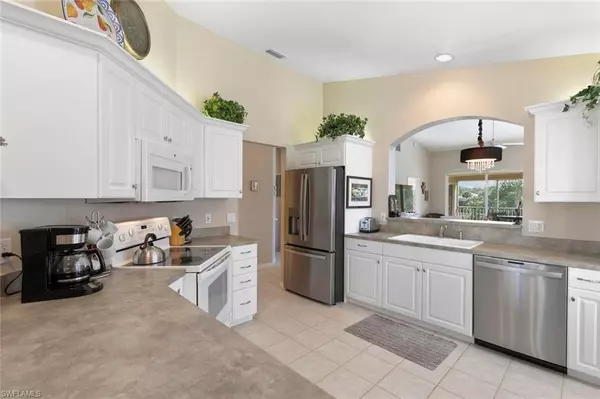 Estero, FL 33928,20131 Seagrove ST #408