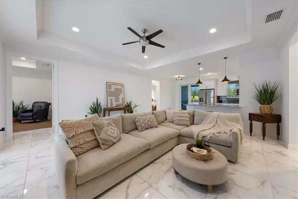 Naples, FL 34120,2948 2ND AVE NE