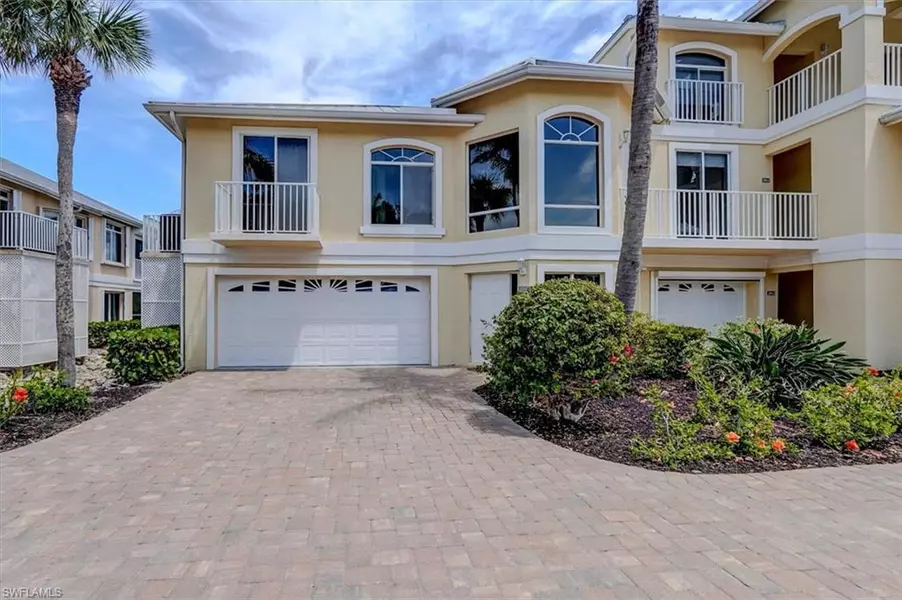281 Lenell RD #1 (7-A), Fort Myers Beach, FL 33931