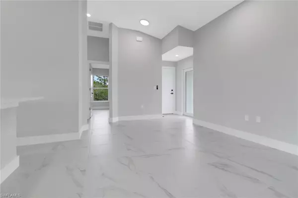 Lehigh Acres, FL 33974,912-914 Ainsworth ST W