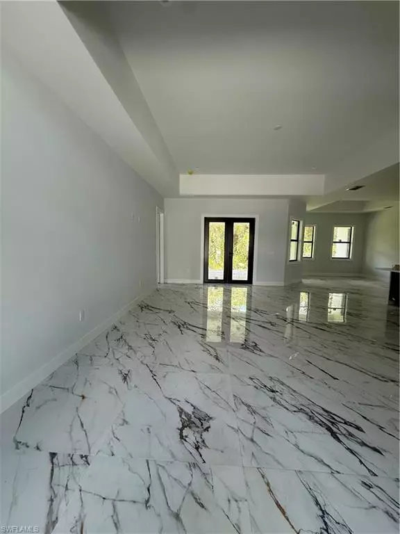 Naples, FL 34117,1521 Desoto BLVD S