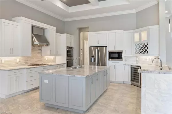 Naples, FL 34120,11907 Hedgestone CT