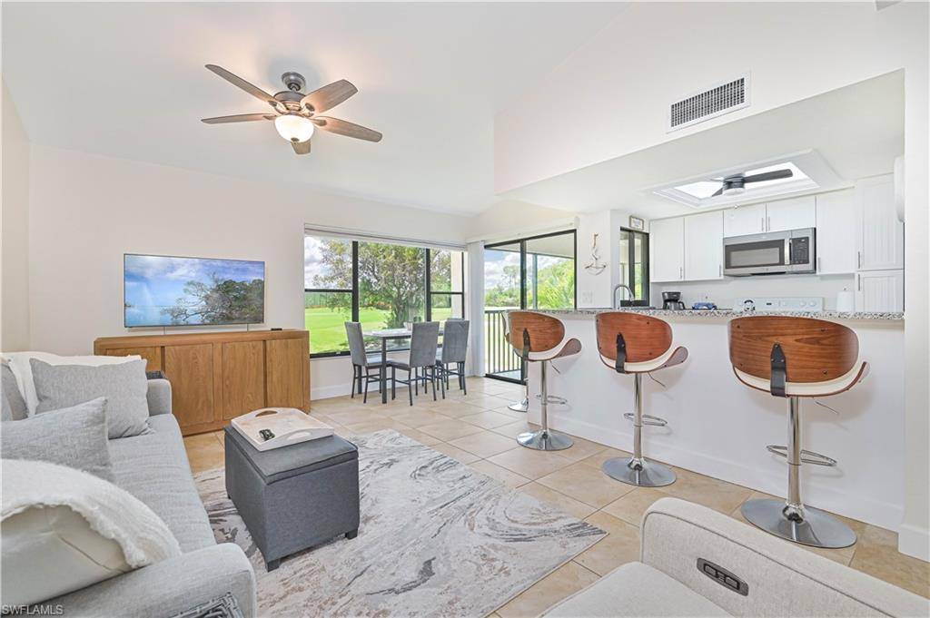 5530 Trailwinds DR #726, Fort Myers, FL 33907