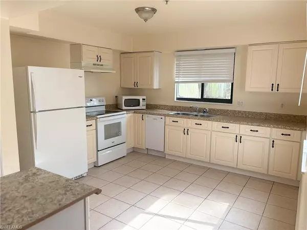 Fort Myers, FL 33907,7738 Tamara Lee CT #103