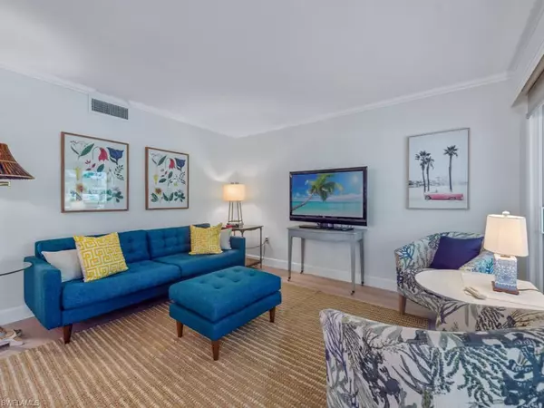 3200 GULF SHORE BLVD N #105, Naples, FL 34103
