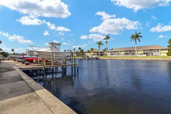4616 SE 5th PL #208, Cape Coral, FL 33904