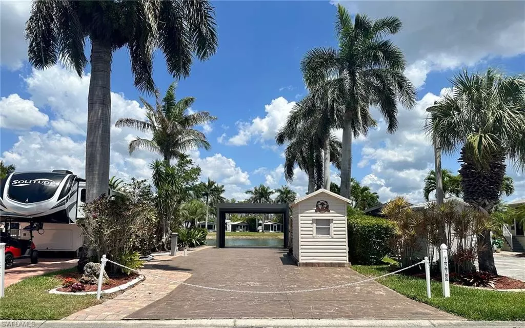 Naples, FL 34114,1278 Silver Lakes BLVD