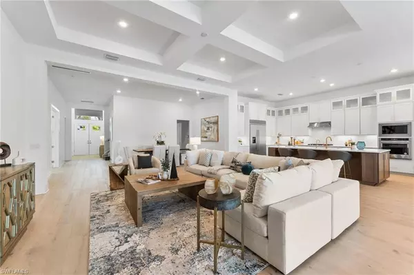 Naples, FL 34110,16214 Verilyn CIR