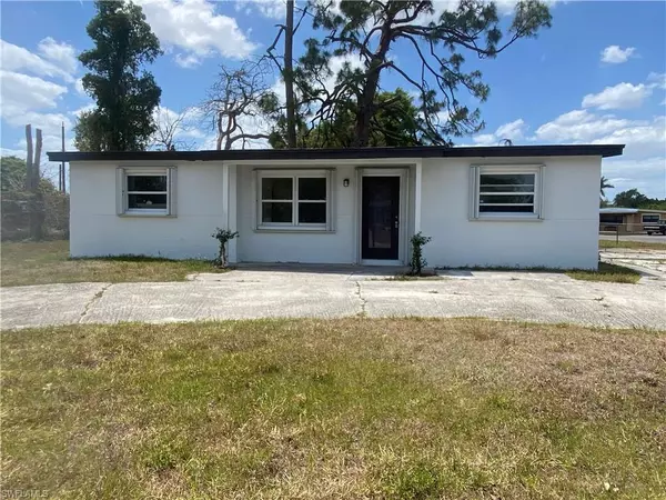 Fort Myers, FL 33916,1356 Floral DR