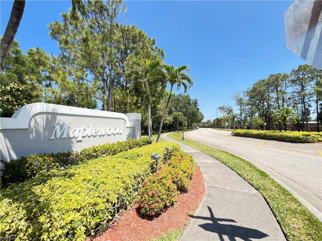 177 Stanhope CIR, Naples, FL 34104