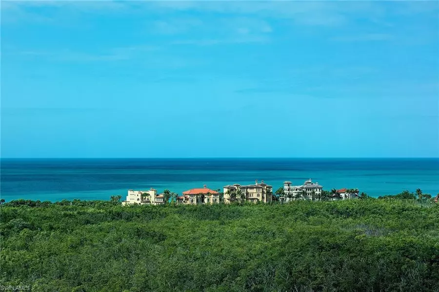 7515 Pelican Bay BLVD #7B, Naples, FL 34108