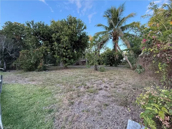 1425 Linhart AVE, Fort Myers, FL 33901