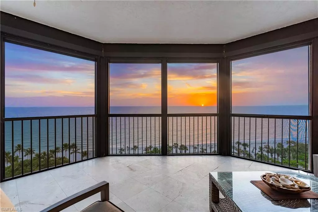 Naples, FL 34108,8473 Bay Colony DR #801