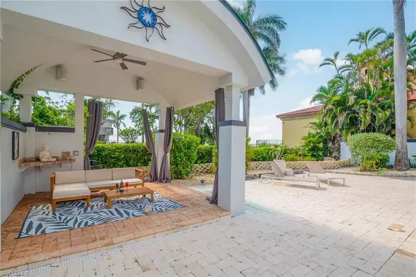 Fort Myers, FL 33901,1205 Caloosa DR