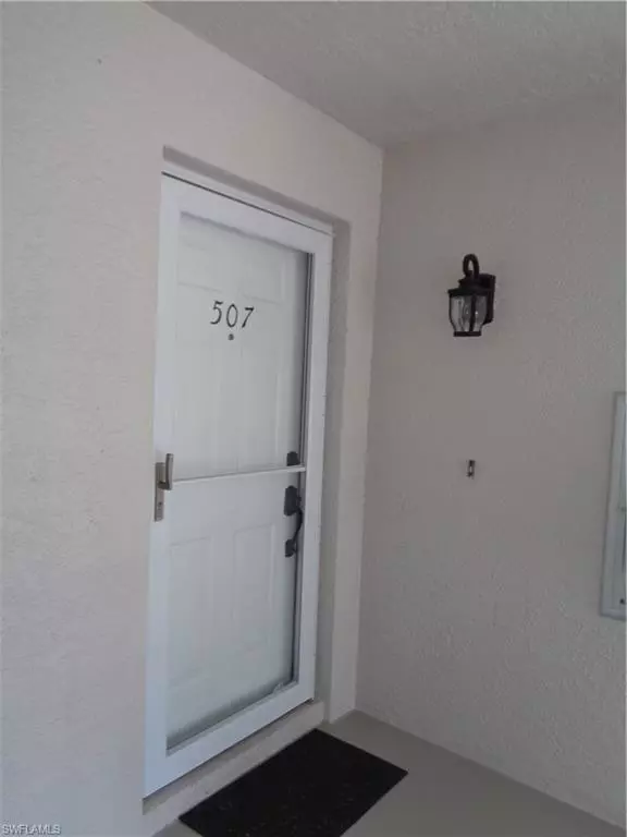 Naples, FL 34119,6250 Bellerive AVE #5